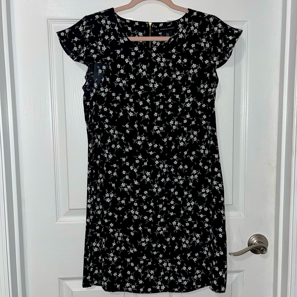 Adrienne Vittadini Black White Floral Mini Shift Dress Flutter Cap Sleeves 4